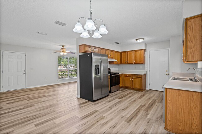 Building Photo - 22710 Mattingly St