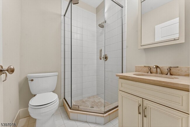 Building Photo - 94 Midland Ave