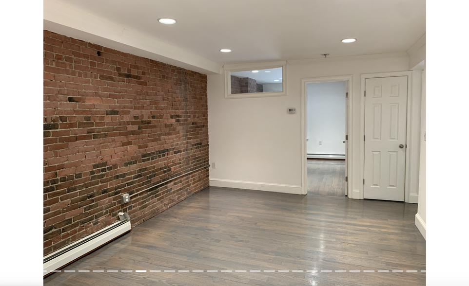 Building Photo - 125 Saint Botolph St