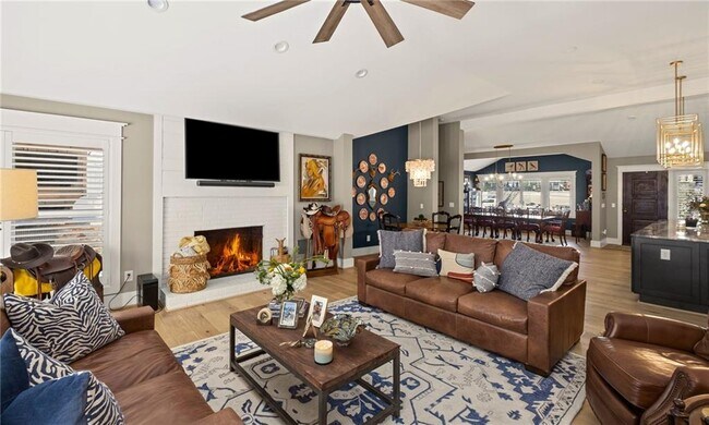 Building Photo - 8175 Main St