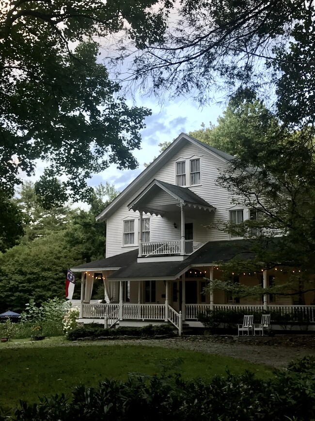 Primary Photo - 2810 Greenville Hwy