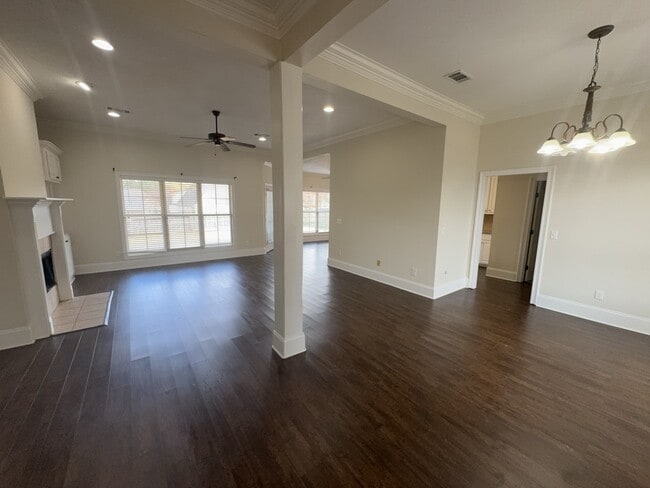 Building Photo - 118 Jorn Cir