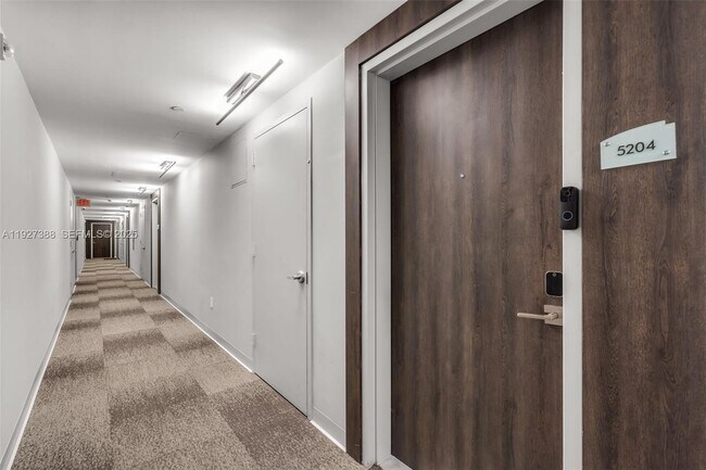 Building Photo - 92 SW 3rd St