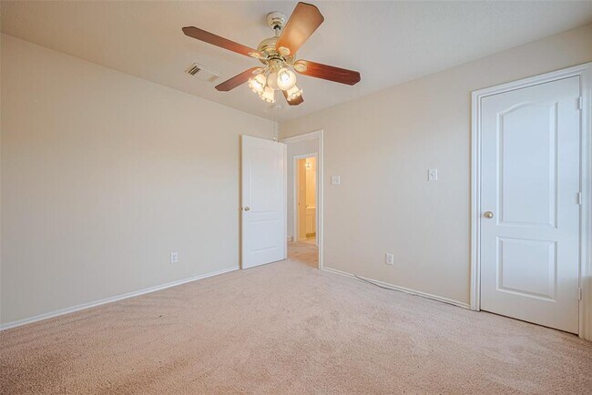 Building Photo - 14203 Torrey Village Dr
