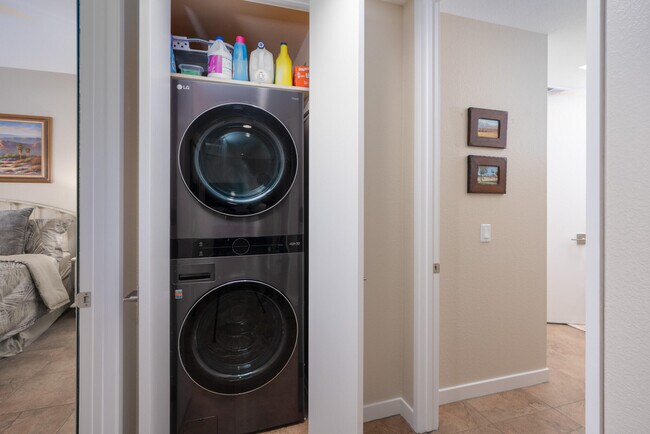 Building Photo - 28764 Taos Ct