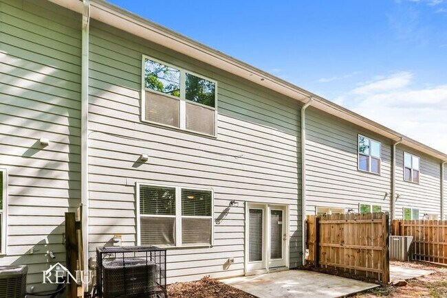 Building Photo - 3133 Journal Ct