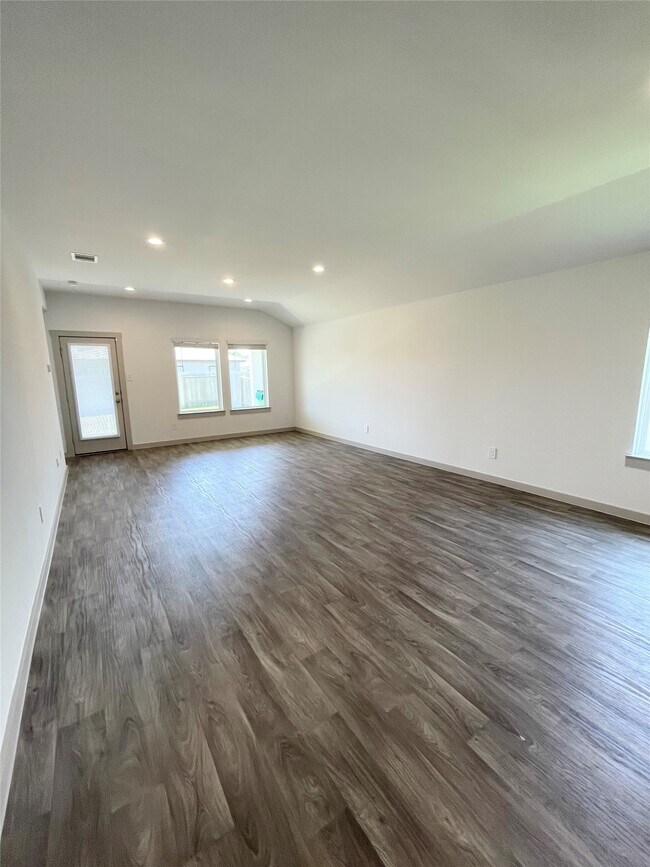 Building Photo - 1830 Plantation Pl