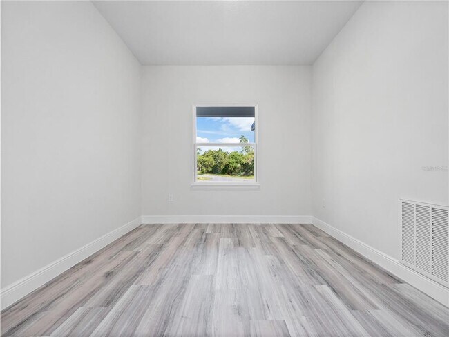 Building Photo - 560 Marion Oaks Golf Way