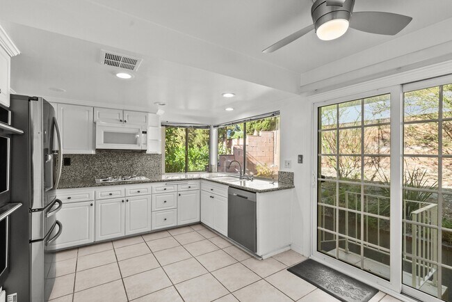 Building Photo - 5010 Balfour Ln