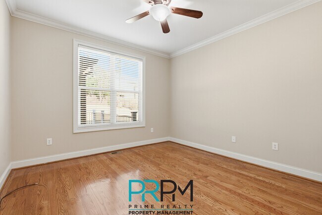 Building Photo - 129 Griffith Hill Way