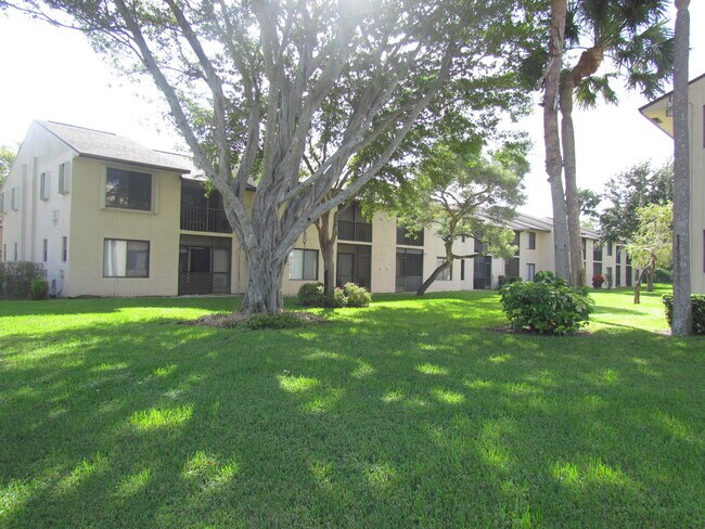 Building Photo - 21951 Soundview Terrace