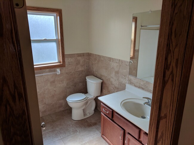 Building Photo - 1696 Orchard Park Rd