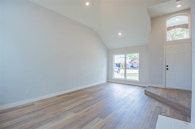 Building Photo - 2318 Bennington Dr