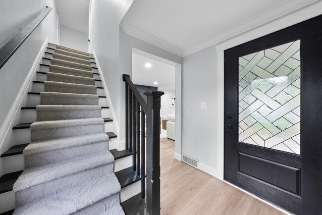 Building Photo - 2583 Wexford Rd