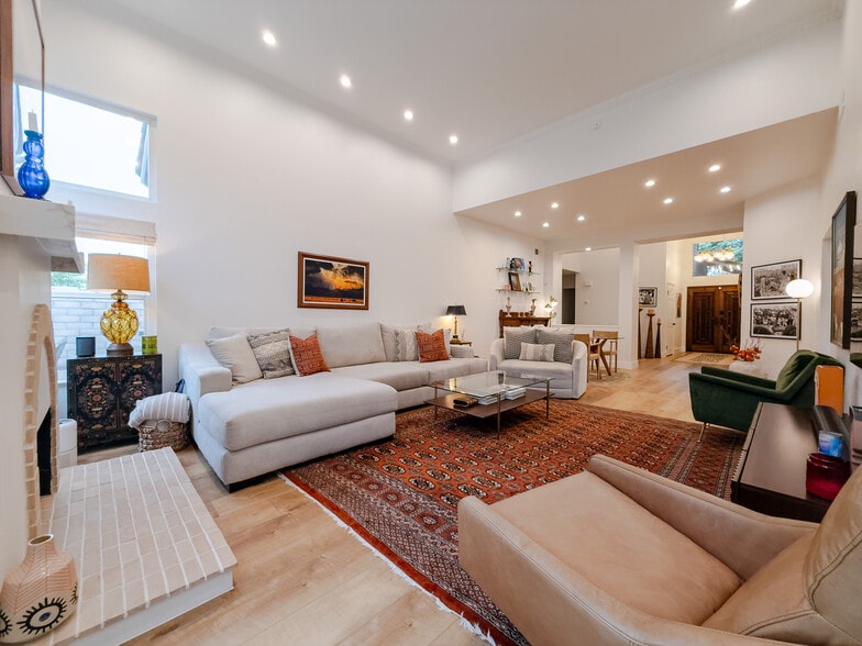 Building Photo - 5323 W Goldenwood Dr