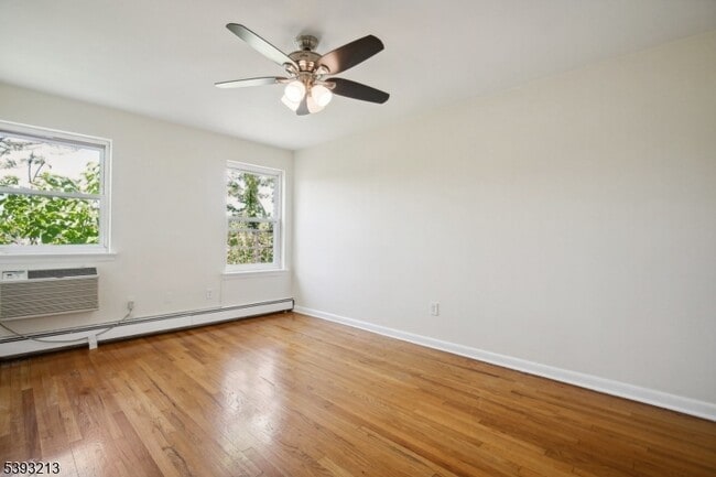 Building Photo - 300 Claremont Ave