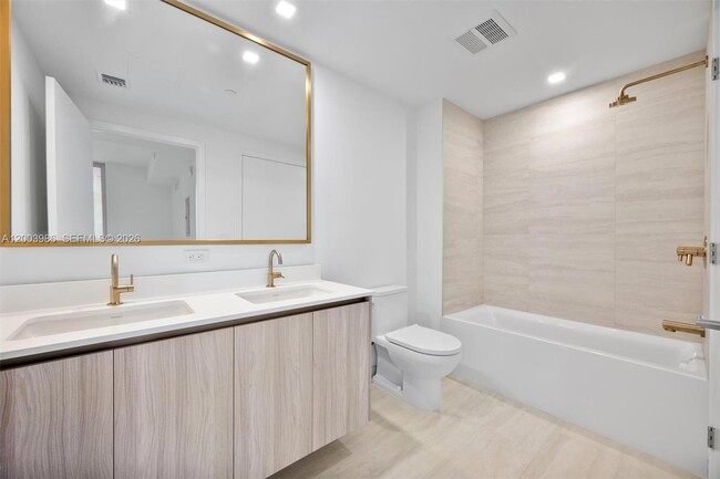 Building Photo - 77 SE 5th St