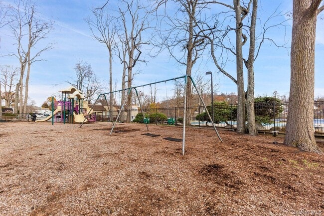 Building Photo - 422 Panorama Dr