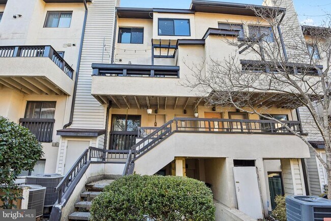 Building Photo - 9717 Hellingly Pl