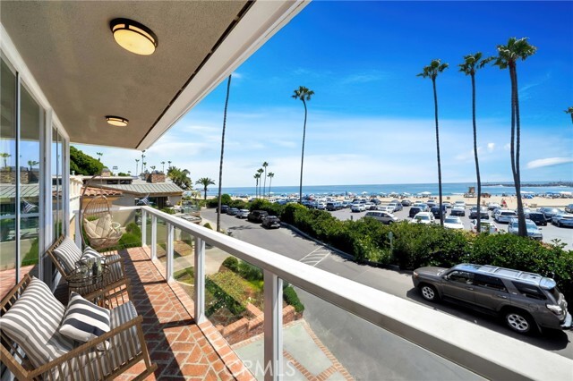 Building Photo - 3116 Breakers Dr