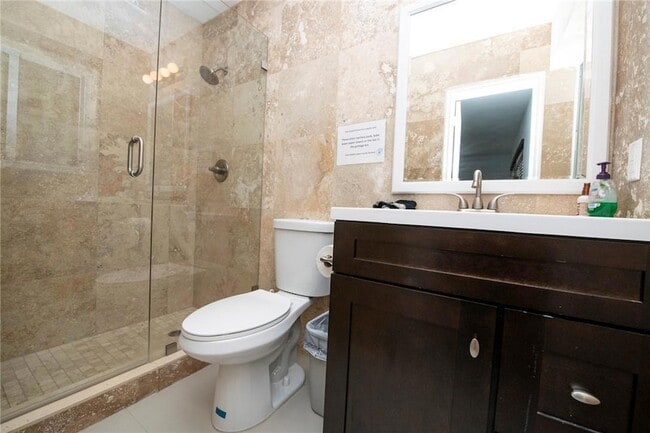 Building Photo - 3322 McKinley St