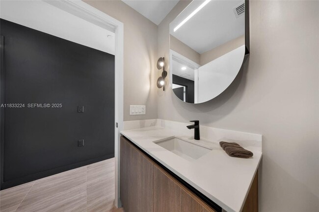 Building Photo - 580 72nd St