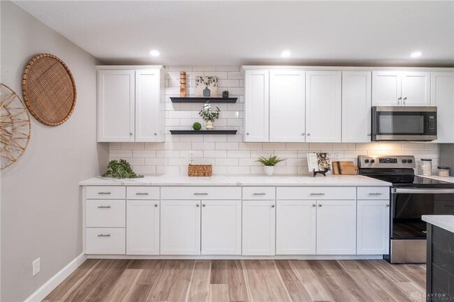 Building Photo - Spacious 2bed, 2bath, condominium