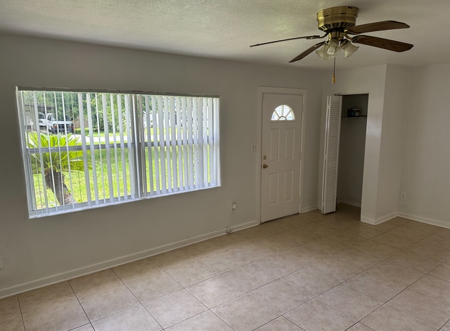 Building Photo - Winter Park Corner Lot
