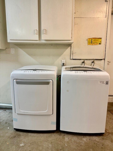 Building Photo - 80 Greenway Dr