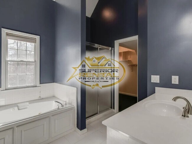 Building Photo - 116 Winding Wood Cir