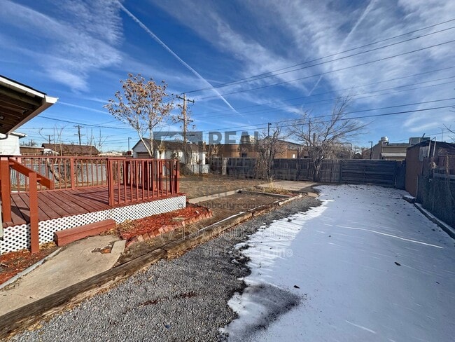 Building Photo - 1626 E Routt Ave