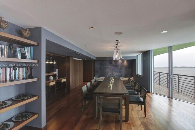 Building Photo - 335 S Biscayne Blvd