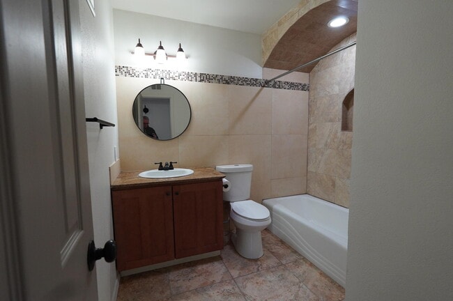 Building Photo - 6501 Dungan St NE