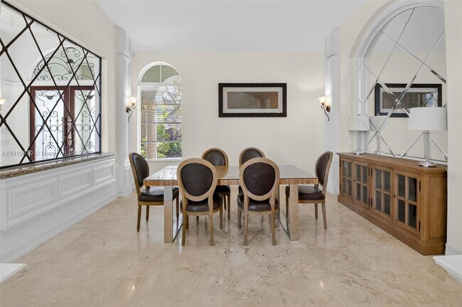 Building Photo - 9597 Bridgebrook Dr