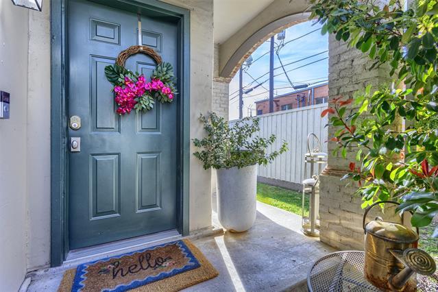 Building Photo - 5950 Lindenshire Ln