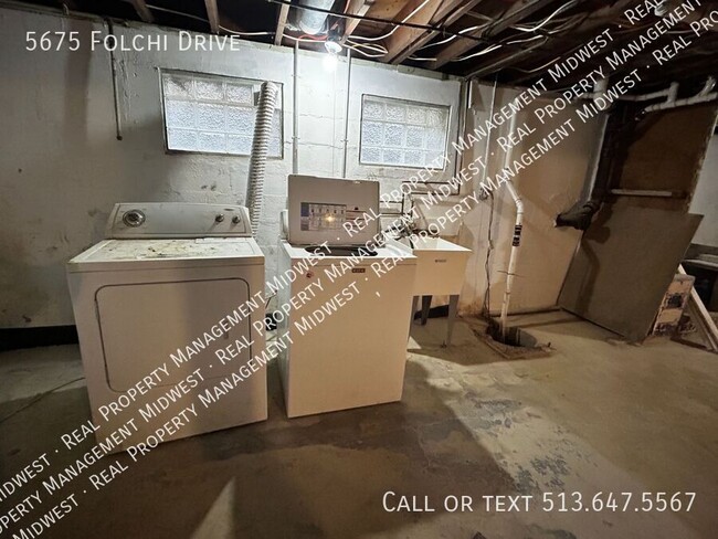 Building Photo - 5675 Folchi Dr