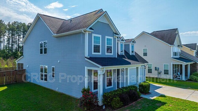 Building Photo - 201 Bigleaf Ct