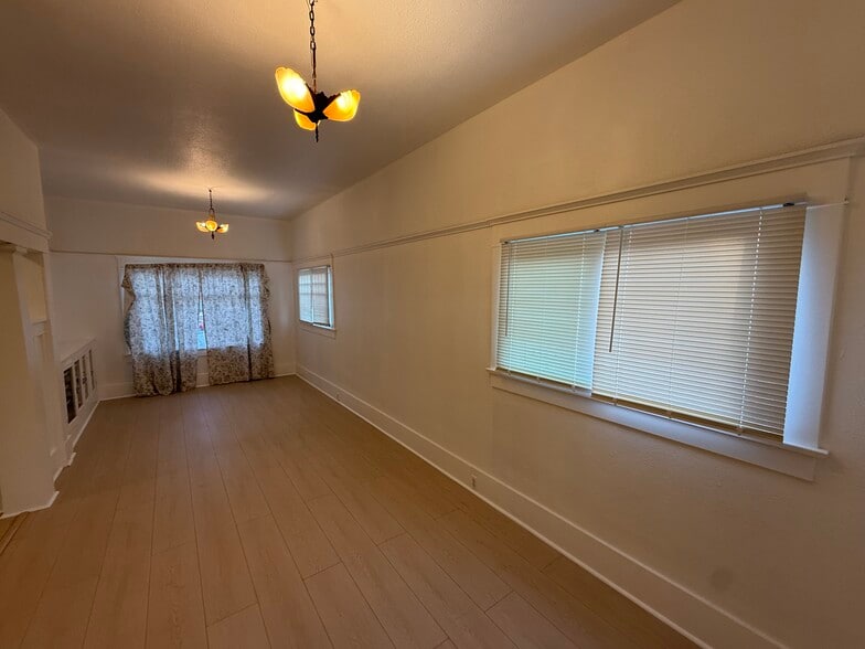 Building Photo - 563 San Francisco Ave