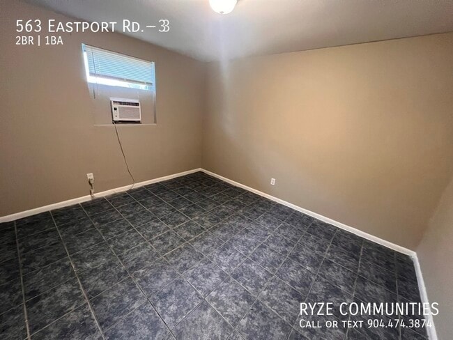 Building Photo - 563 Eastport Rd