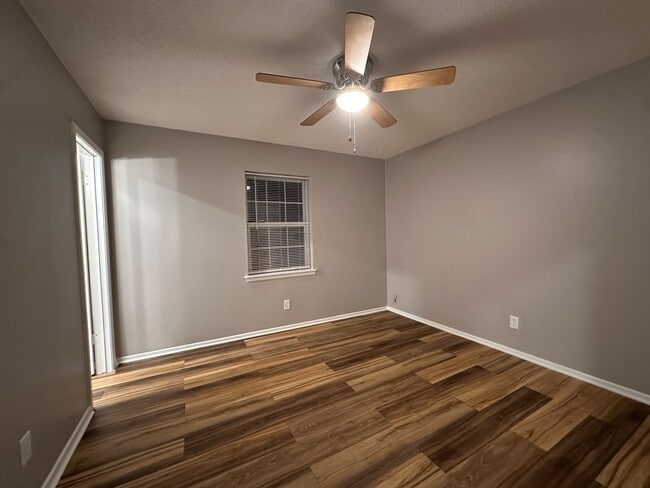 Building Photo - 4708 Pinson Dr