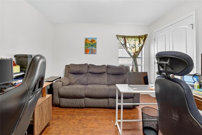 Building Photo - 2133 Geneva Dr