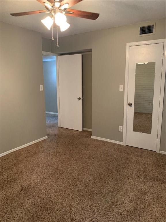 Building Photo - 1713 E Lindsey St