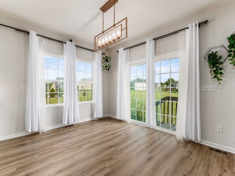 Building Photo - 103 Cameo Wds Dr