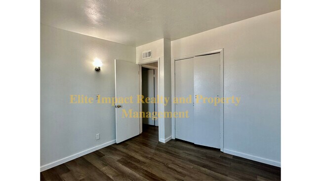 Building Photo - 917 W Illinois St