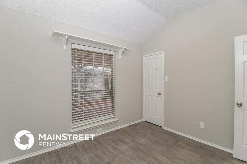 Building Photo - 914 Plantation Dr