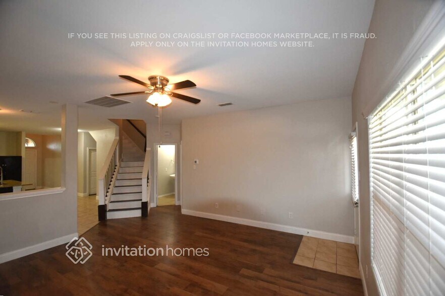 Building Photo - 652 Creekview Dr