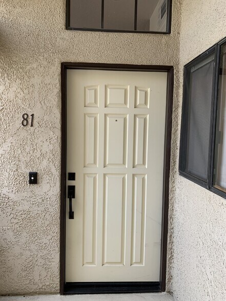Front door - 2601 S Broadmoor Dr