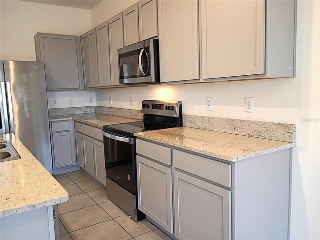 Building Photo - 34346 Redwood Dawn Ln