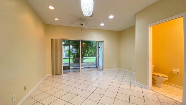 Building Photo - 6967 Blacksmith Way