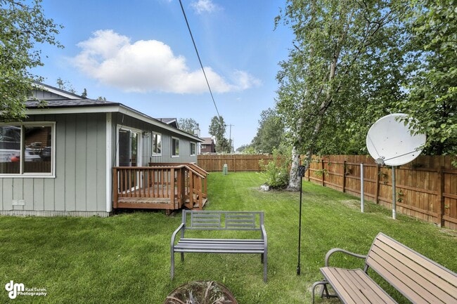 Building Photo - 2 bed 1 bath home